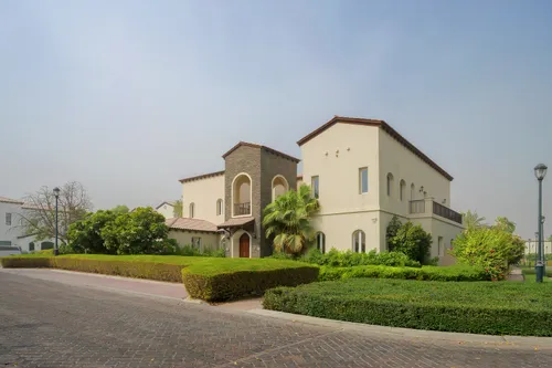 6 Bedrooms Villa in Olive Point