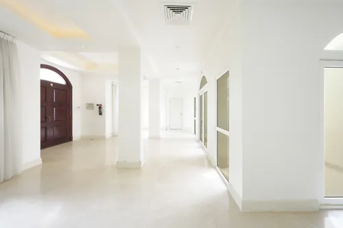 6 Bedrooms Villa in Olive Point