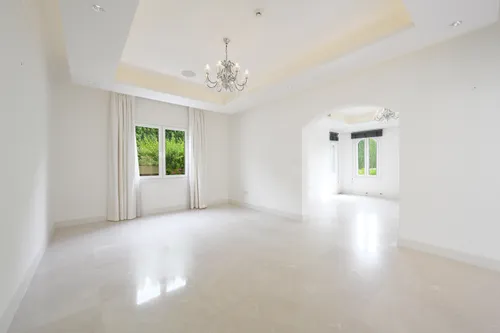 6 Bedrooms Villa in Olive Point