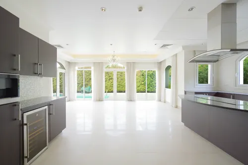 6 Bedrooms Villa in Olive Point