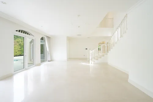 6 Bedrooms Villa in Olive Point