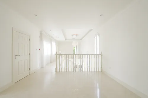 6 Bedrooms Villa in Olive Point