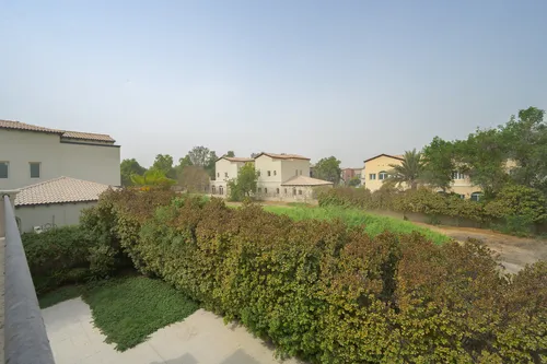 6 Bedrooms Villa in Olive Point
