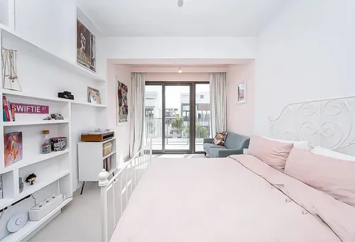 4 Bedrooms Villa in Aura