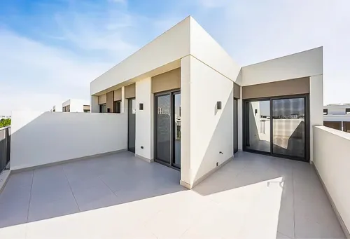 4 Bedrooms Villa in Aura