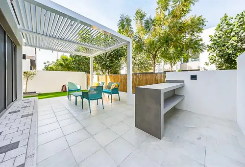 4 Bedrooms Villa in Aura