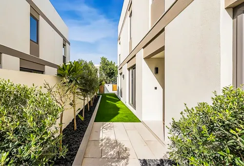 4 Bedrooms Villa in Aura
