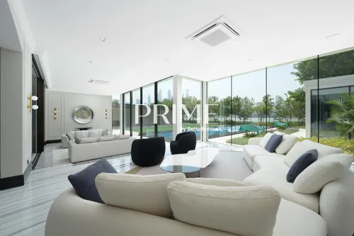 Private Pool | Vacant | Ultra-Luxury