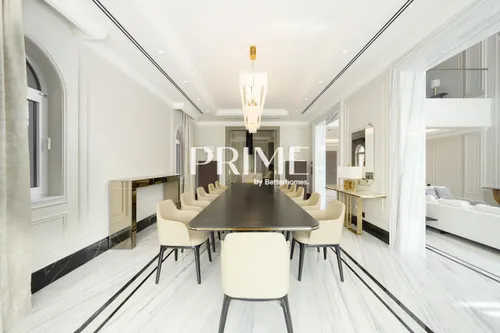 7 Bedrooms Villa in XXII Carat