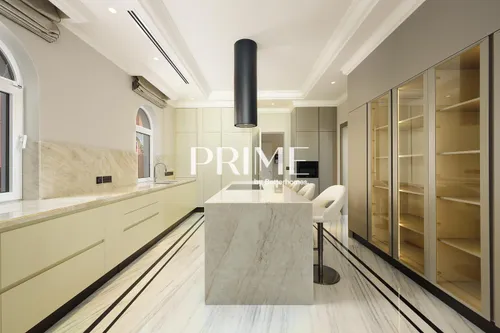 7 Bedrooms Villa in XXII Carat