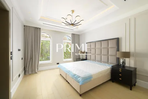 7 Bedrooms Villa in XXII Carat