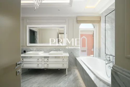 7 Bedrooms Villa in XXII Carat