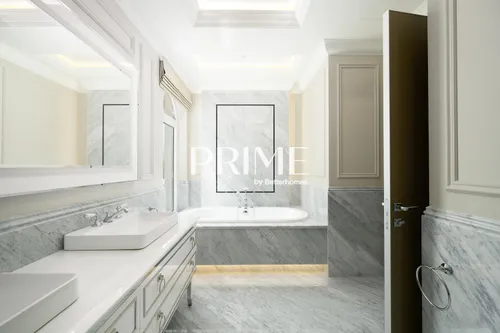 7 Bedrooms Villa in XXII Carat