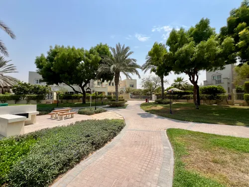 3 Bedrooms Townhouse in Springs 3