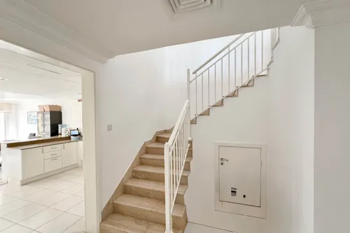 3 Bedrooms Townhouse in Springs 3