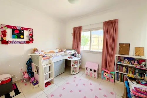 3 Bedrooms Townhouse in Springs 3