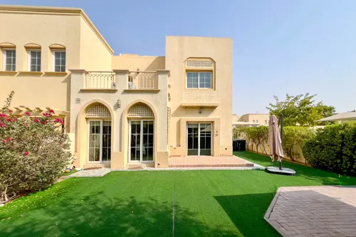 3 Bedrooms Townhouse in Springs 3