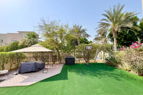 3 Bedrooms Townhouse in Springs 3