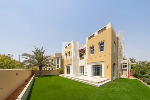 Immaculate Condition |Independent 3bed |Large Plot