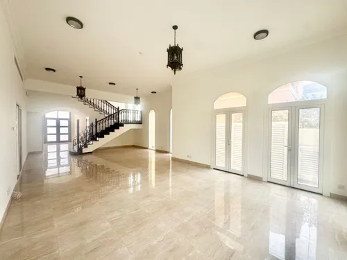 5 Bedrooms Villa in The Aldea