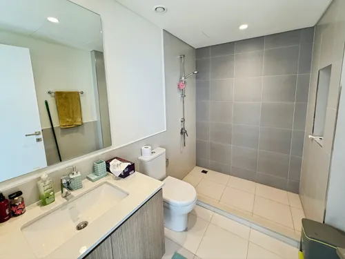 4 Bedrooms Villa in Parkside 2