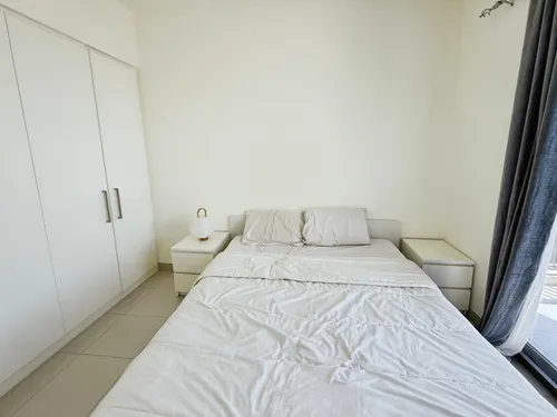 4 Bedrooms Villa in Parkside 2