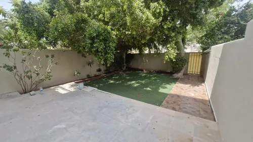 3 Bedrooms Villa in Springs 11