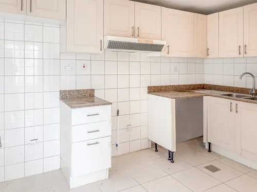 2 Bedrooms Villa in Springs 3