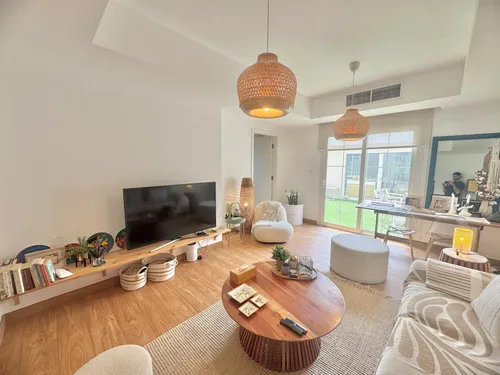 2 Bedrooms Villa in Springs 3