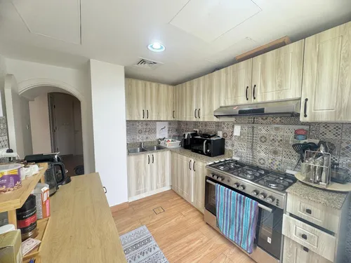 2 Bedrooms Villa in Springs 3