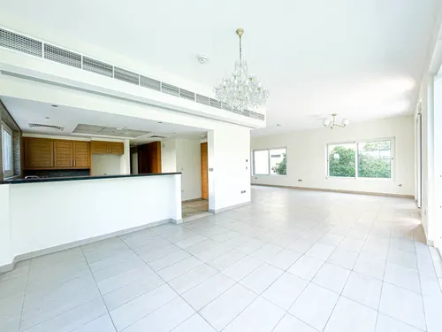 4 Bedrooms Villa in Jumeirah Park Homes