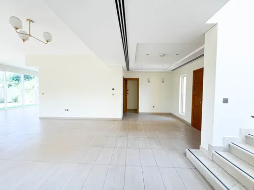4 Bedrooms Villa in Jumeirah Park Homes