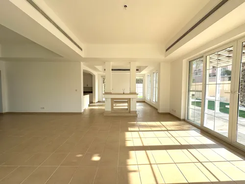 4 Bedrooms Villa in Mirador