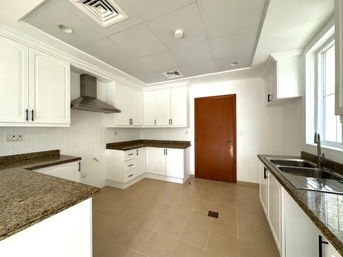 4 Bedrooms Villa in Mirador