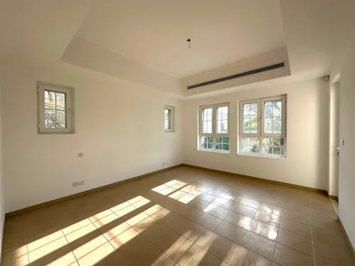 4 Bedrooms Villa in Mirador