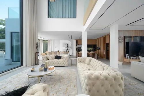 4 Bedrooms Villa in Garden Hall
