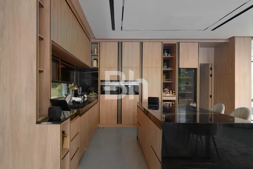 4 Bedrooms Villa in Garden Hall