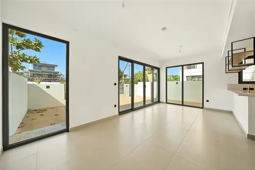 4 Bedrooms Villa in Aura