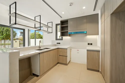 4 Bedrooms Villa in Aura