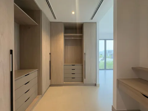 4 Bedrooms Villa in Aura