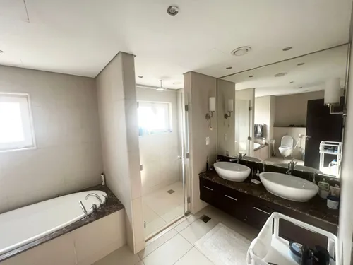 3 Bedrooms Villa in Quortaj