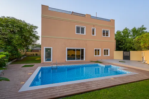 5 Bedrooms Villa in The Aldea