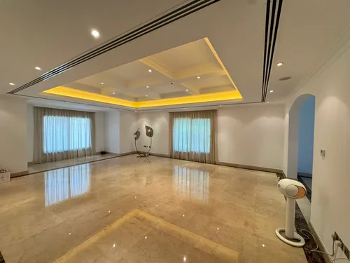 5 Bedrooms Villa in Emirates Hills