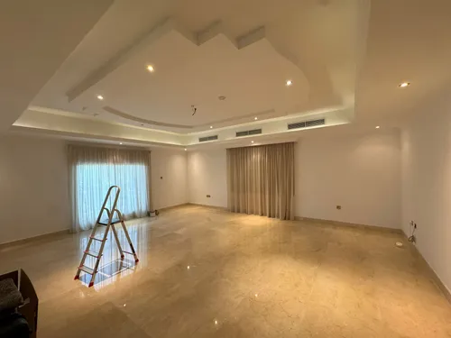 5 Bedrooms Villa in Emirates Hills