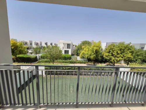 4 Bedrooms Villa in Golf Link Villas