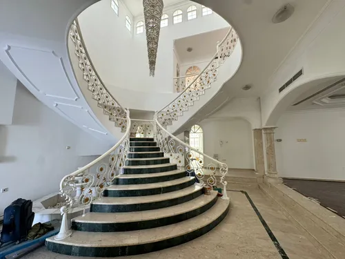 5 Bedrooms Villa in Jumeirah 1