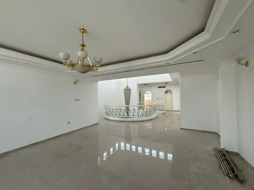 5 Bedrooms Villa in Jumeirah 1