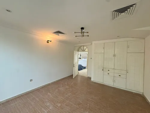 5 Bedrooms Villa in Jumeirah 1