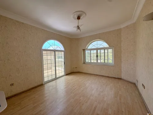 5 Bedrooms Villa in Jumeirah 1