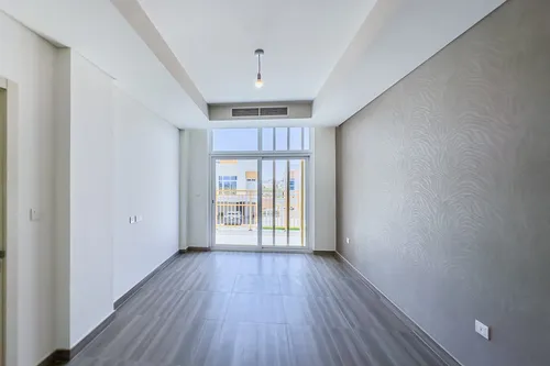 6 Bedrooms Villa in Aquilegia